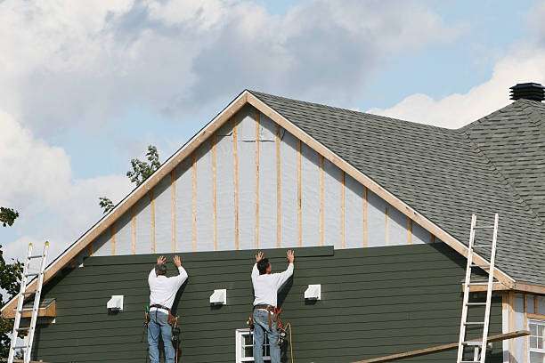 Professional Siding Contractor technician working in Milton, GA